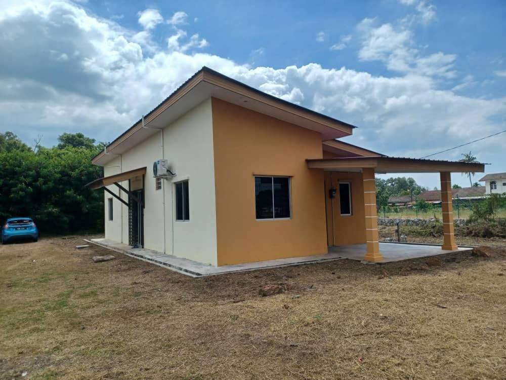 Homestay Fizie Kampong Lereh Exterior foto